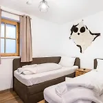Good Life 3 Apartment
