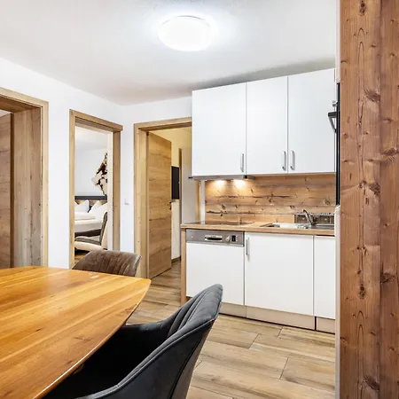 Apartment Good Life 3 *